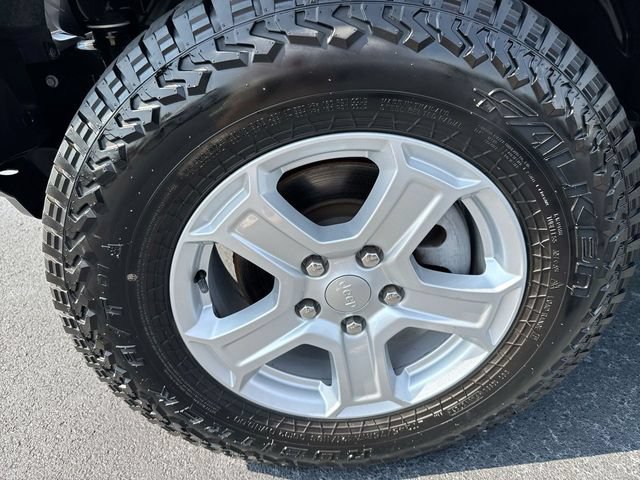 Used 2020 Jeep Wrangler Sport AWD/4WD image 10
