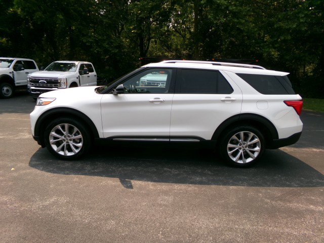 Certified 2023 Ford Explorer Platinum w/ Premium Technology Package AWD/4WD image 4