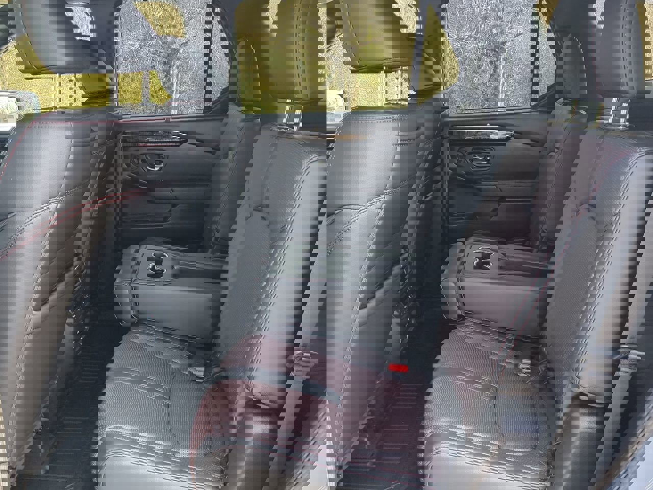 Used 2025 Honda Pilot Black Edition image 12