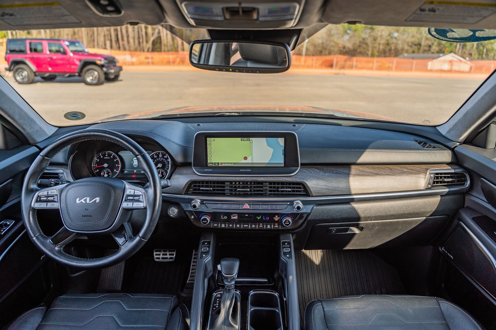 Used 2022 Kia Telluride SX w/ SX Prestige Package image 27