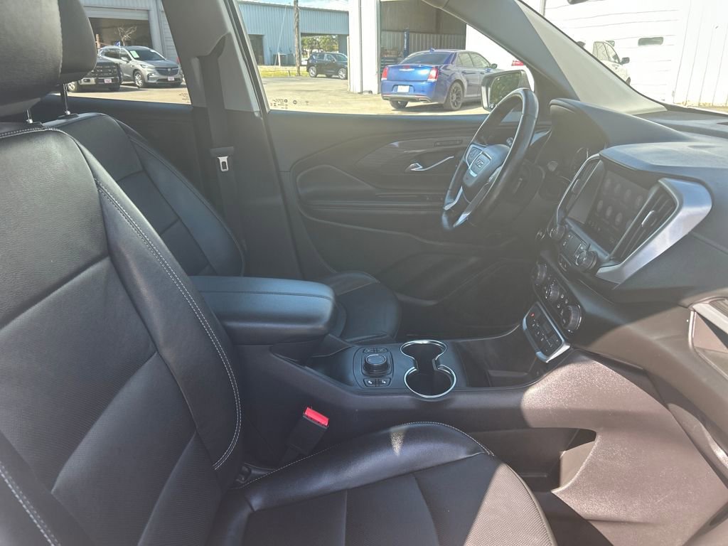 Used 2024 GMC Terrain SLT image 18