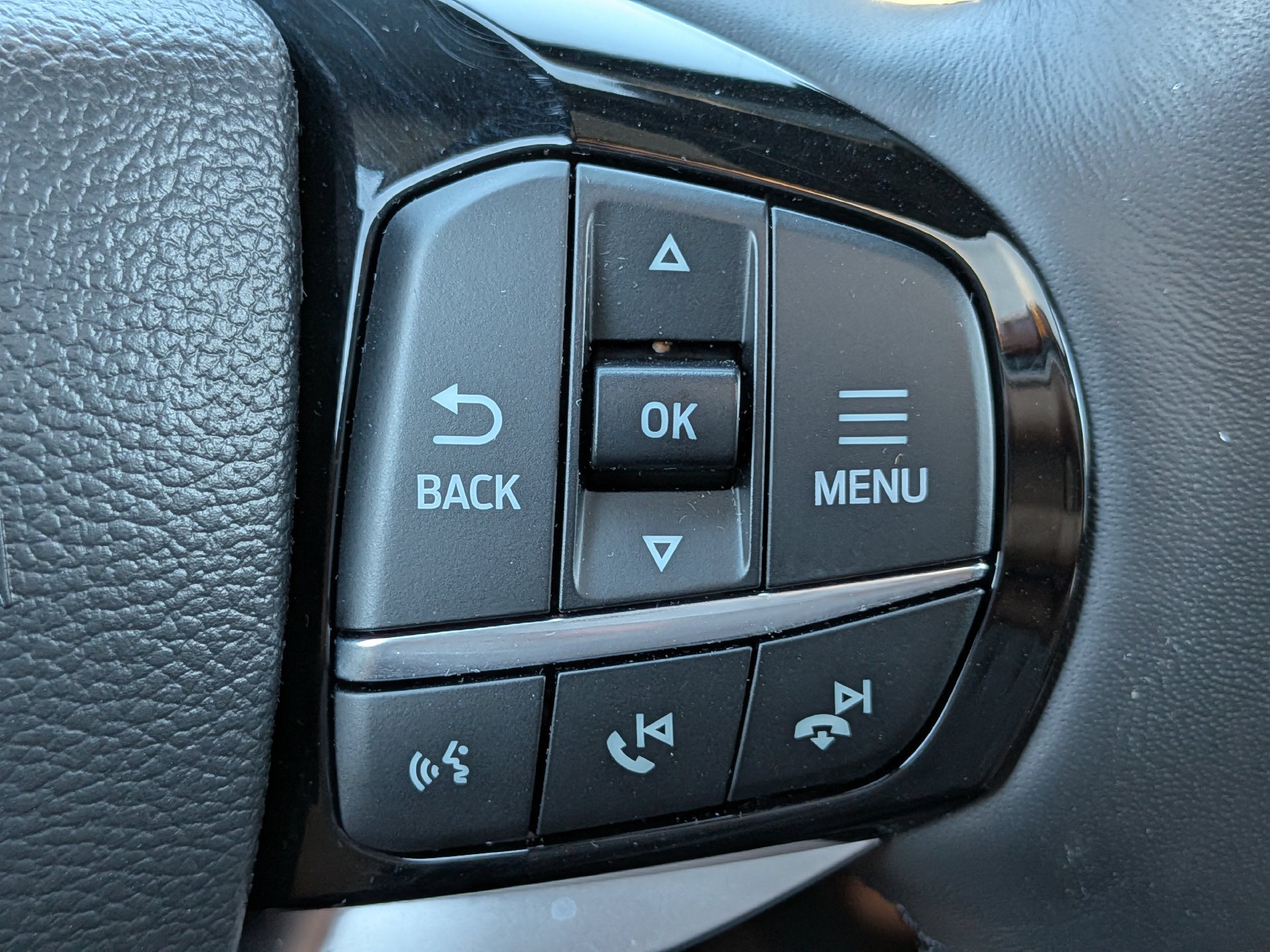 Certified 2025 Ford Explorer Platinum AWD/4WD image 31