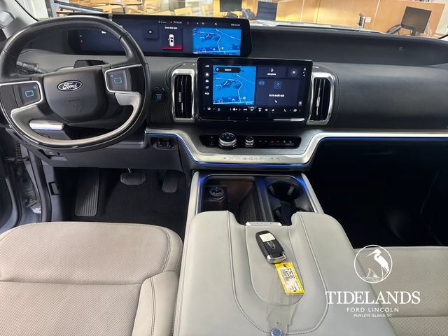 Certified 2025 Ford Expedition Platinum AWD/4WD image 16