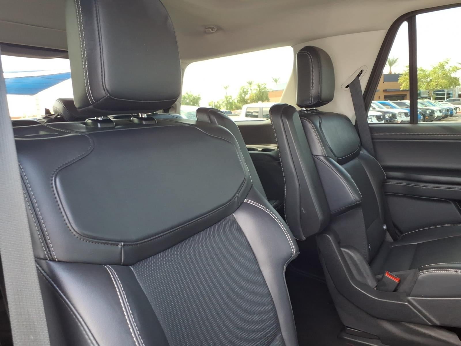 Certified 2025 Ford Expedition Platinum AWD/4WD image 15