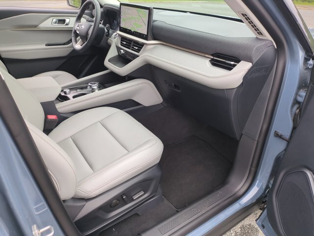 Certified 2026 Ford Explorer Active w/ Active Comfort Package RWD image 37