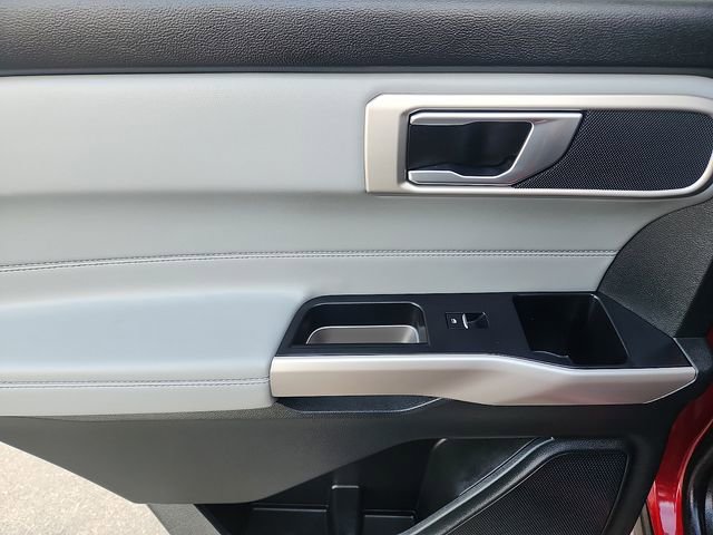 Certified 2023 Ford Explorer XLT w/ Equipment Group 202A image 27