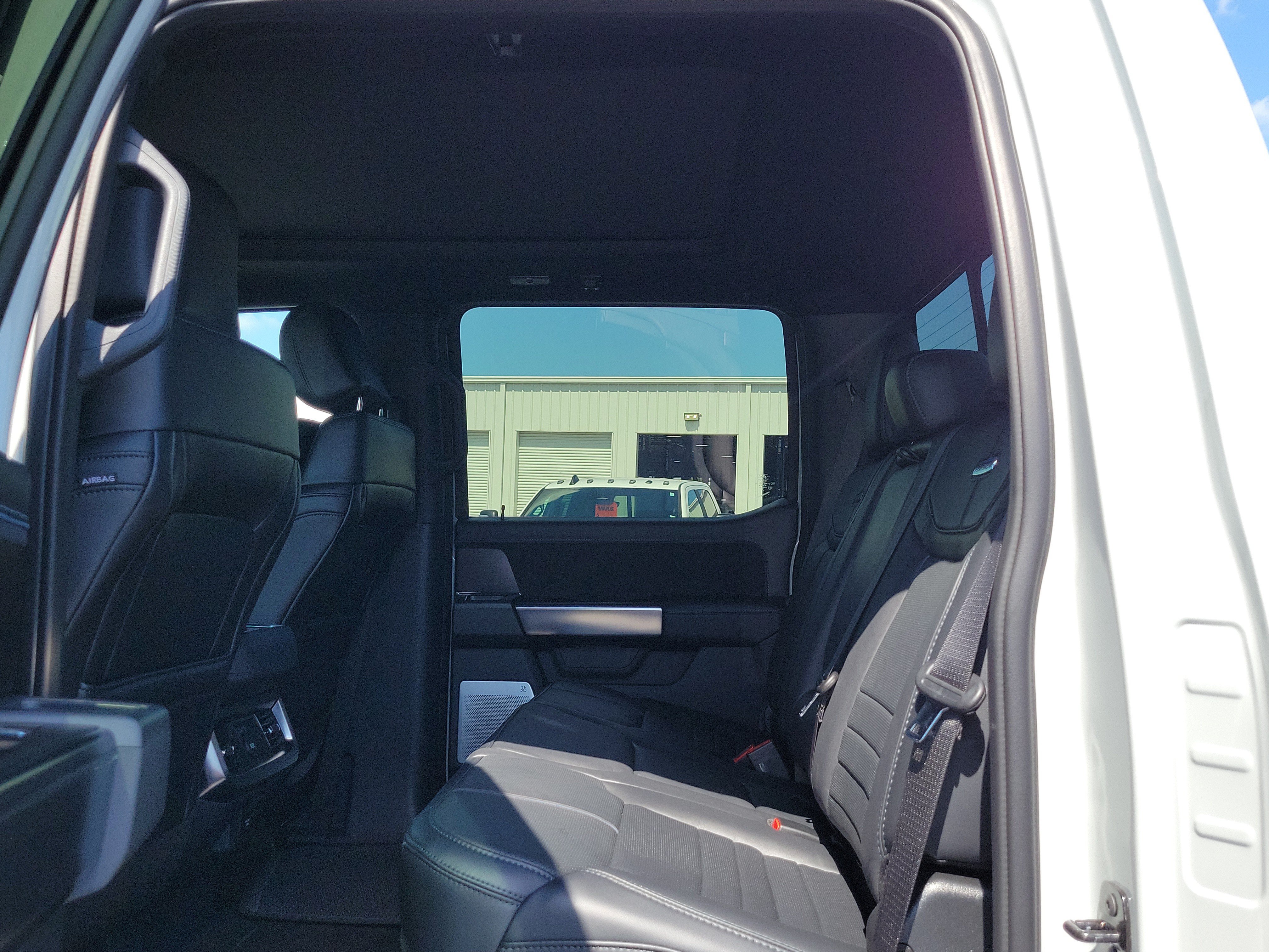 Certified 2026 Ford F350 Platinum w/ Tremor Off-Road Package AWD/4WD image 11