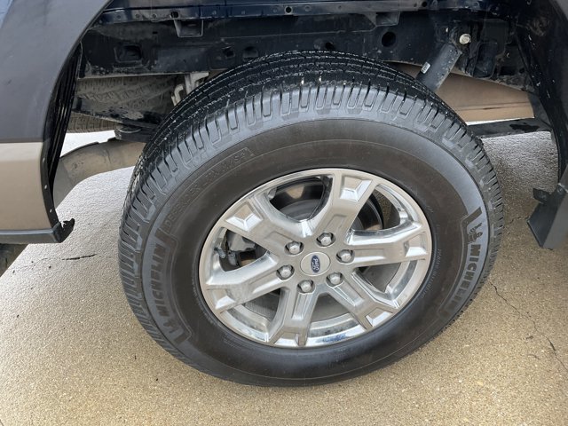 Certified 2022 Ford F150 Lariat w/ Equipment Group 502A High AWD/4WD image 18