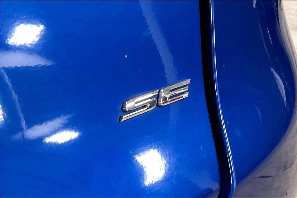 Certified 2017 Ford Fusion SE w/ Equipment Group 201A FWD image 8