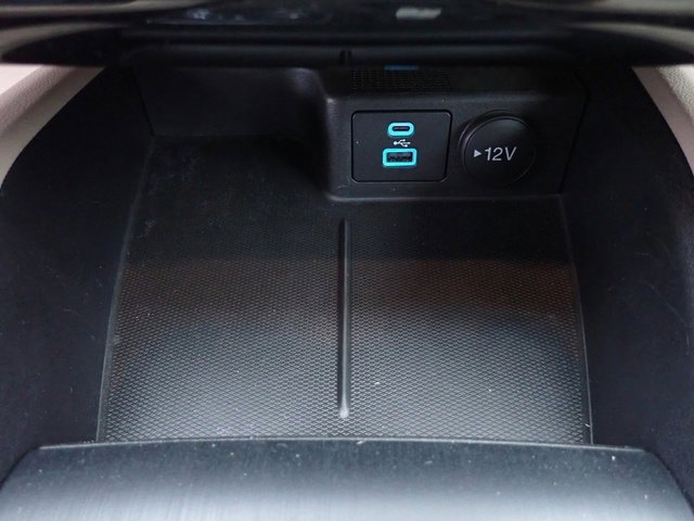 Certified 2022 Ford Escape SE w/ Cold Weather Package image 26