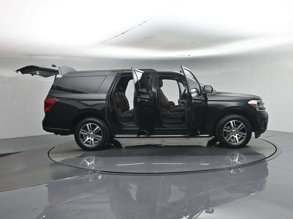 Certified 2022 Ford Expedition Max Limited AWD/4WD image 5
