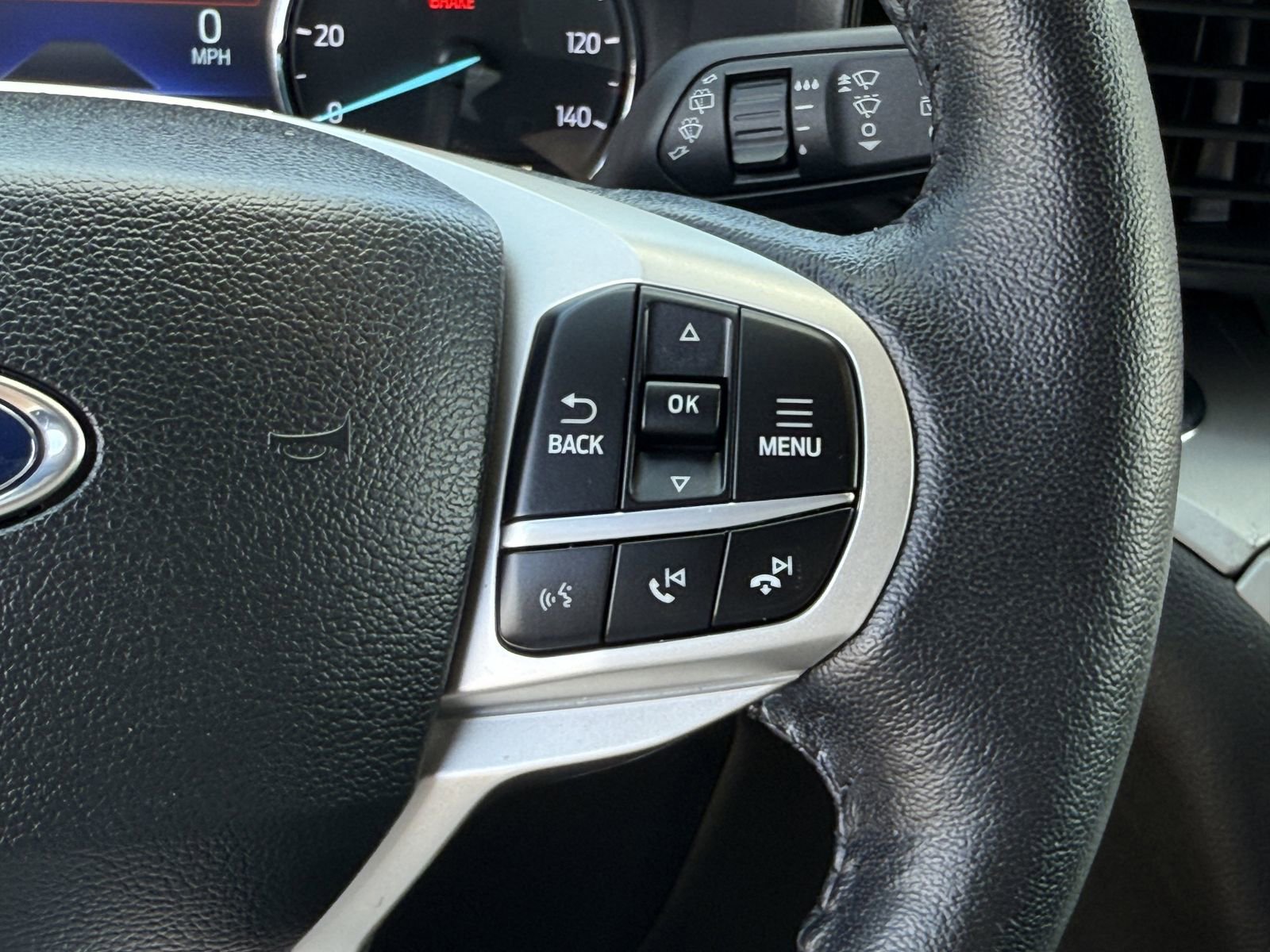 Certified 2023 Ford Explorer XLT RWD image 29