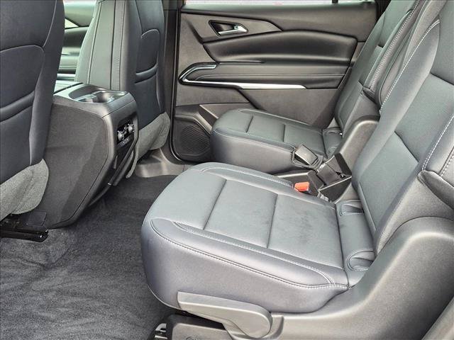 Used 2025 Chevrolet Traverse LT w/ Driver Confidence Package FWD image 15