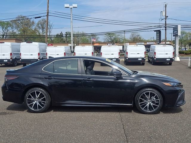 Used 2024 Toyota Camry SE FWD image 7
