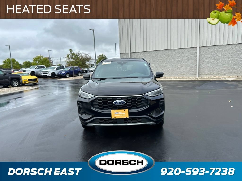 Certified 2024 Ford Escape ST-Line AWD/4WD image 2