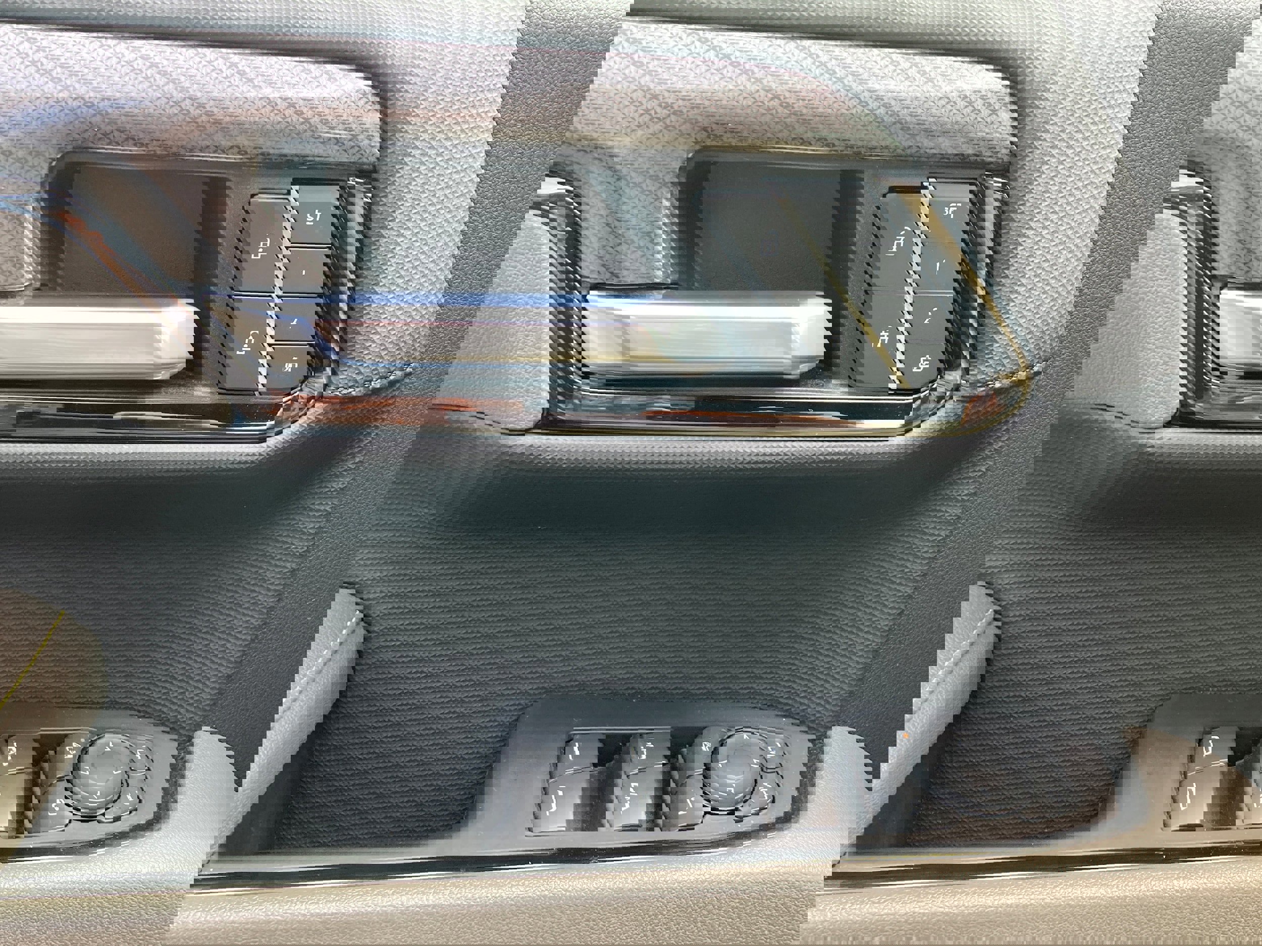 Used 2022 Chevrolet Silverado 1500 ZR2 w/ Technology Package image 26