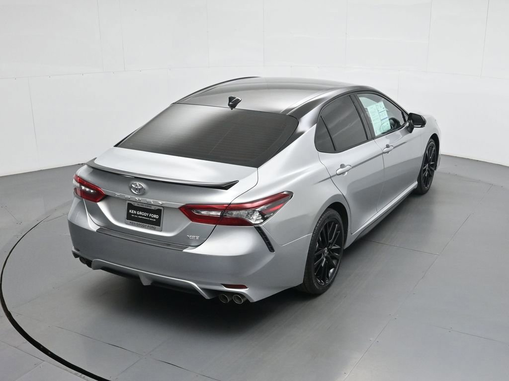 Used 2022 Toyota Camry XSE image 12