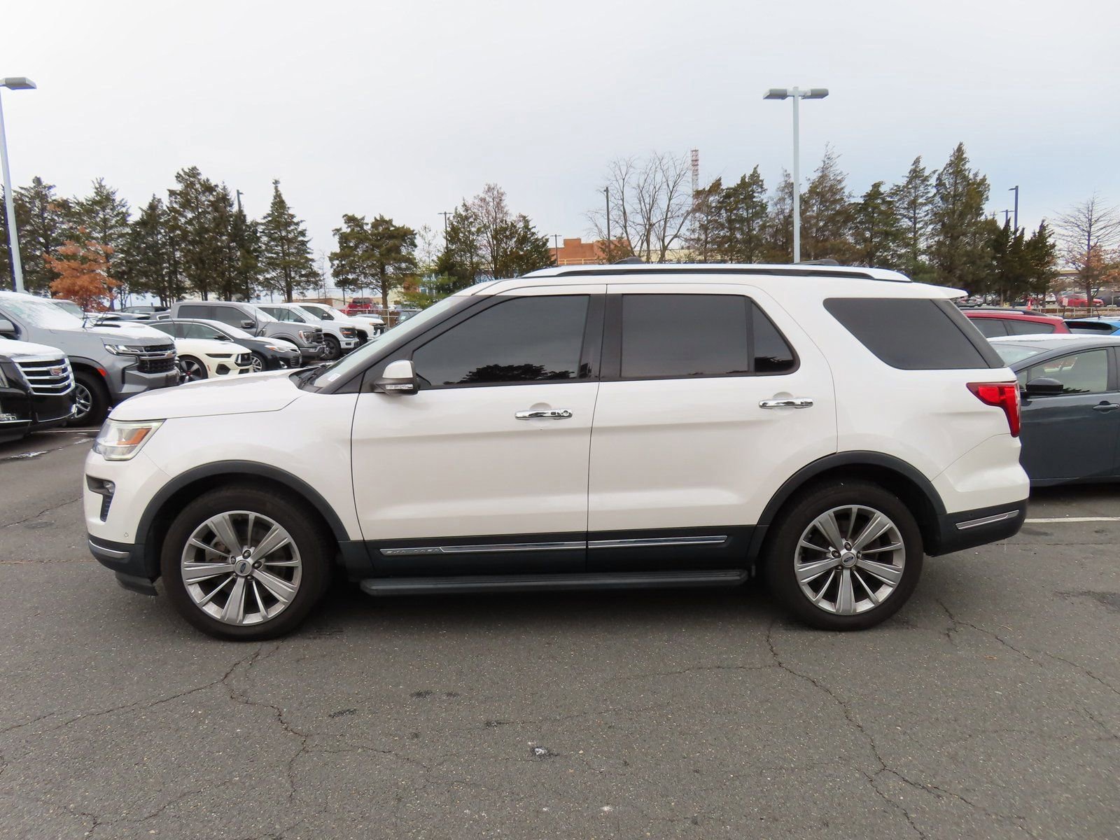 Certified 2018 Ford Explorer Limited w/ Equipment Group 301A image 3