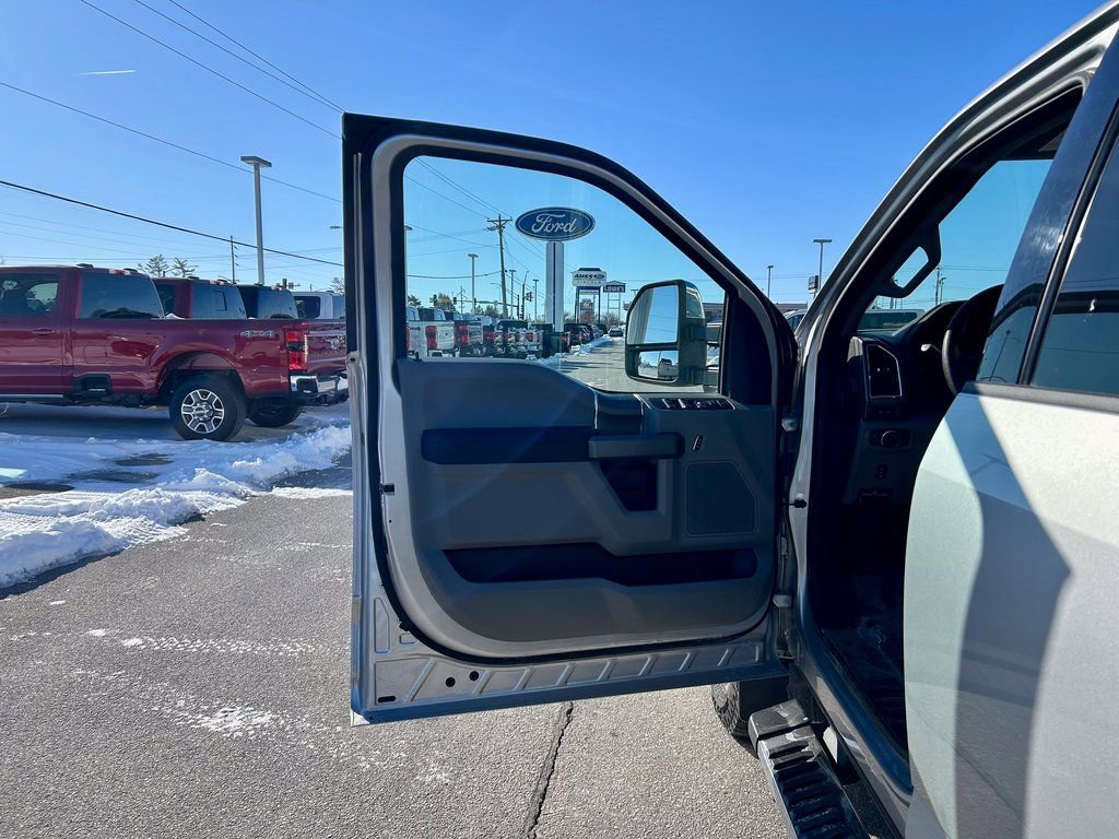 Certified 2018 Ford F350 XLT w/ XLT Premium Package image 12