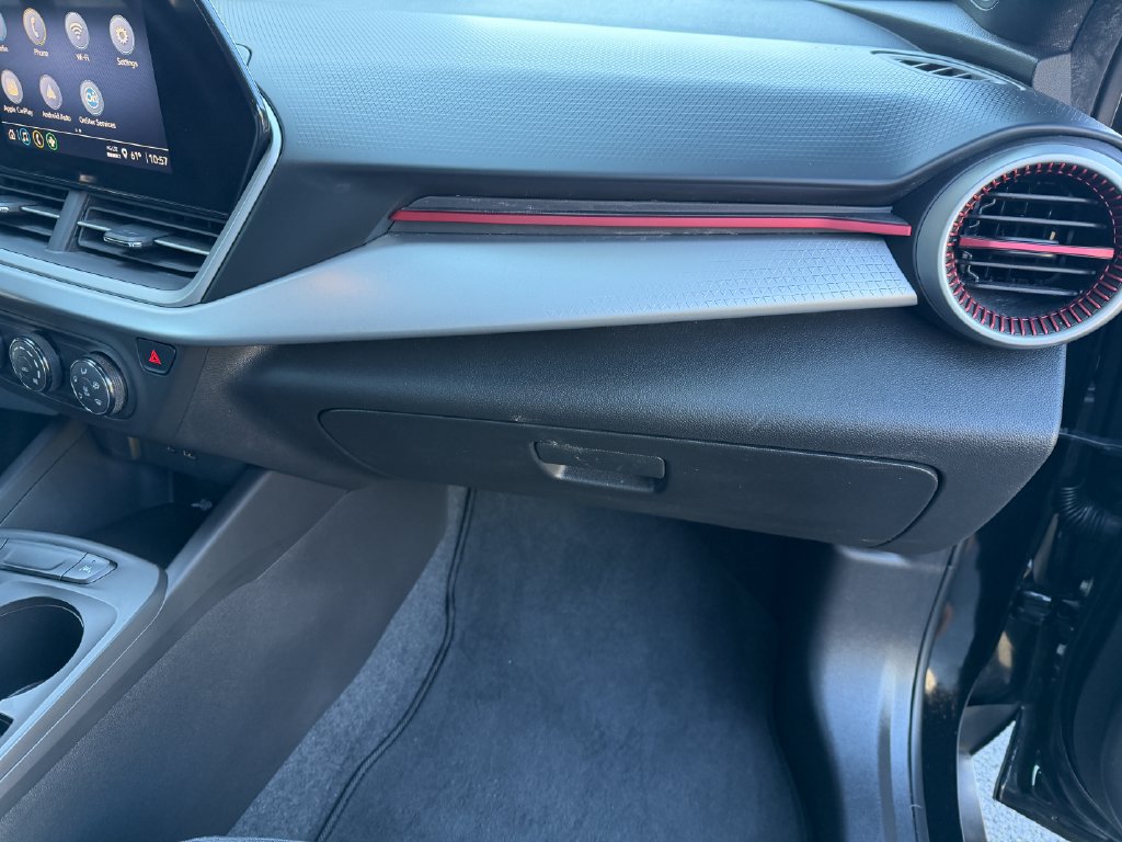 Used 2024 Chevrolet Trax RS FWD image 12