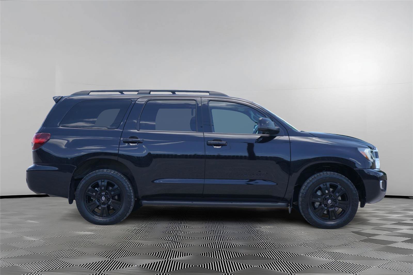 Used 2021 Toyota Sequoia TRD Sport w/ TRD Sport Premium Package AWD/4WD image 4