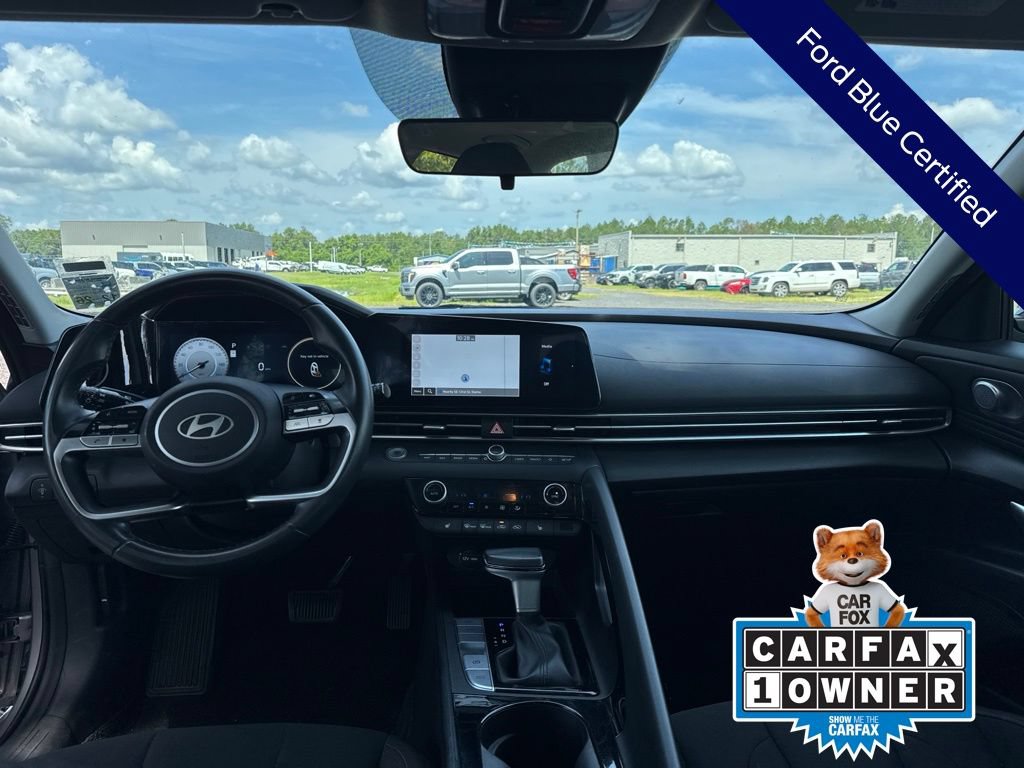 Used 2025 Hyundai Elantra SEL FWD image 15
