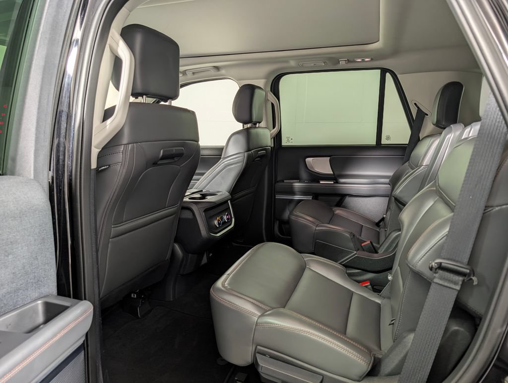 Certified 2025 Ford Expedition Active AWD/4WD image 12