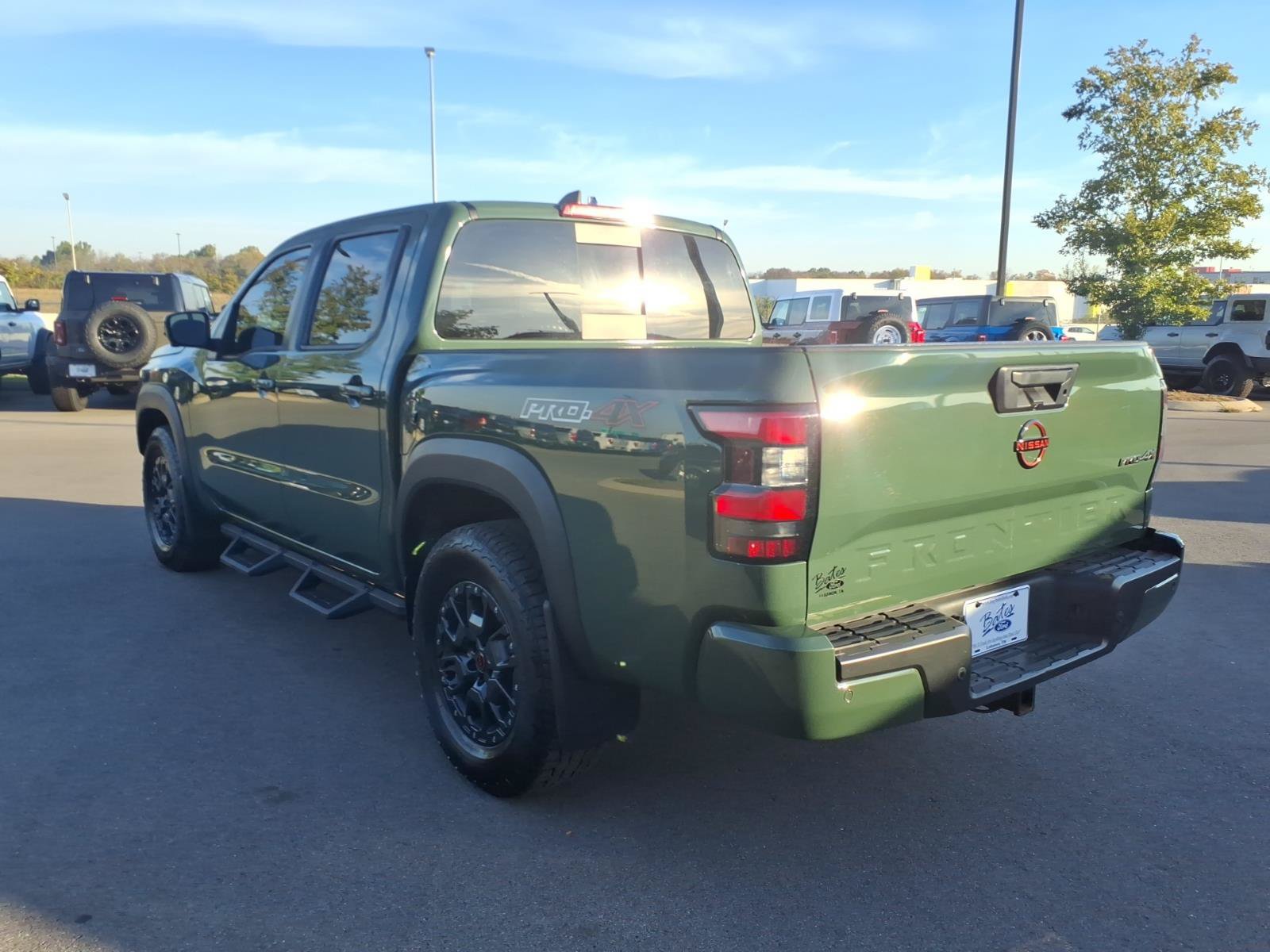 Used 2023 Nissan Frontier PRO-4X w/ Pro-4X Premium Package AWD/4WD image 5