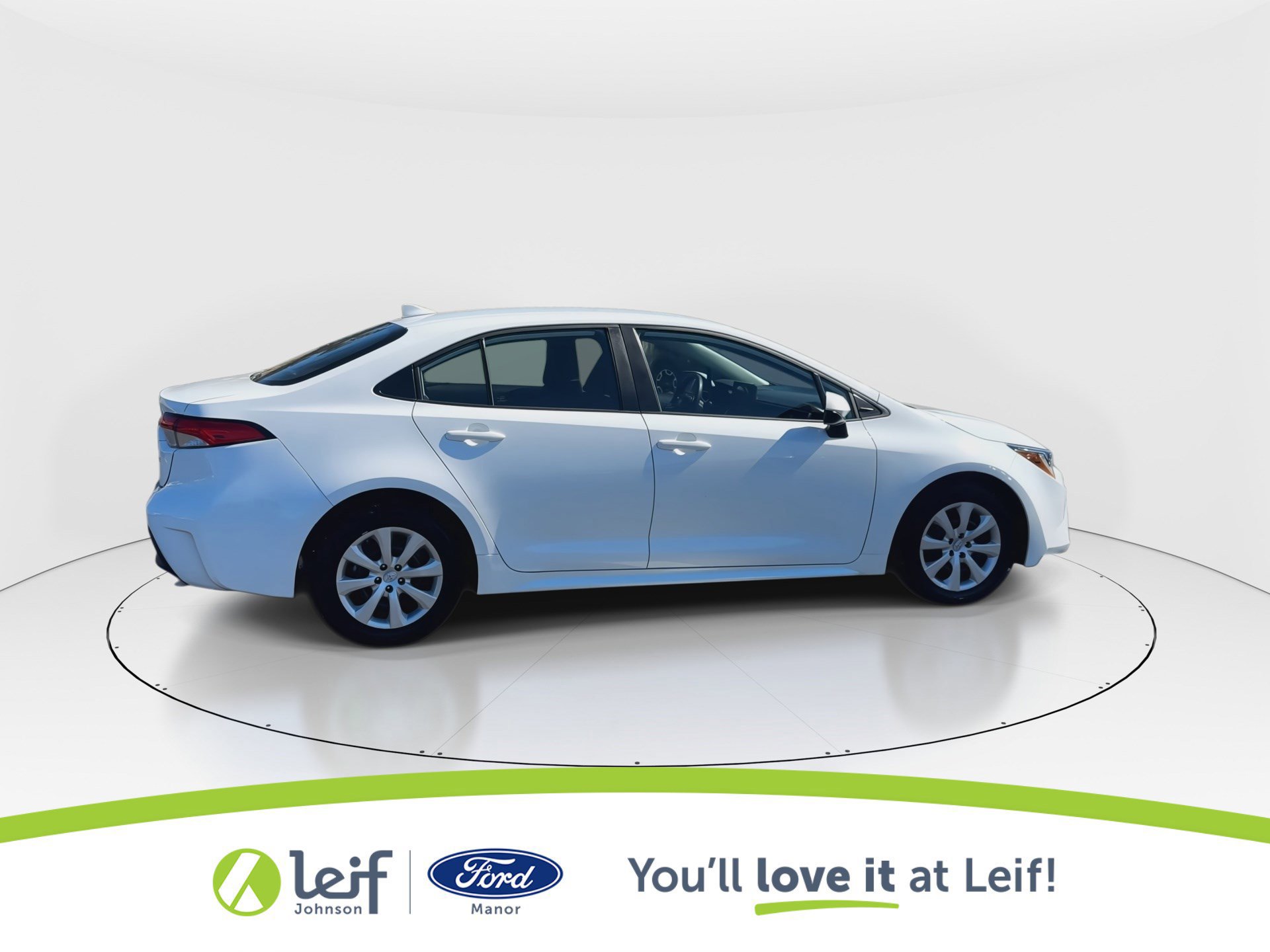 Used 2024 Toyota Corolla LE image 4