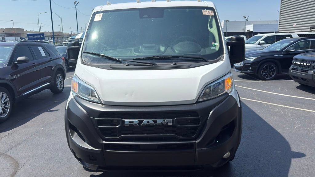 Used 2025 RAM ProMaster 2500 w/ Convenience Group FWD image 3