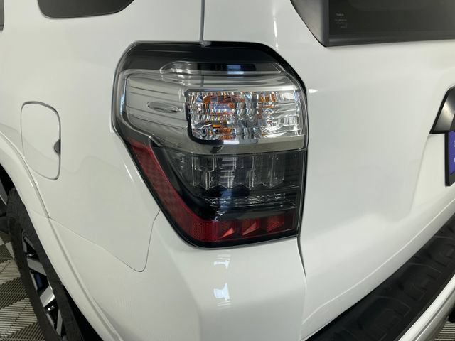 Used 2019 Toyota 4Runner TRD Off-Road Premium AWD/4WD image 22