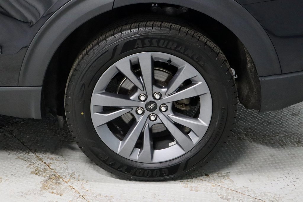 Certified 2023 Ford Explorer XLT w/ Equipment Group 202A image 21