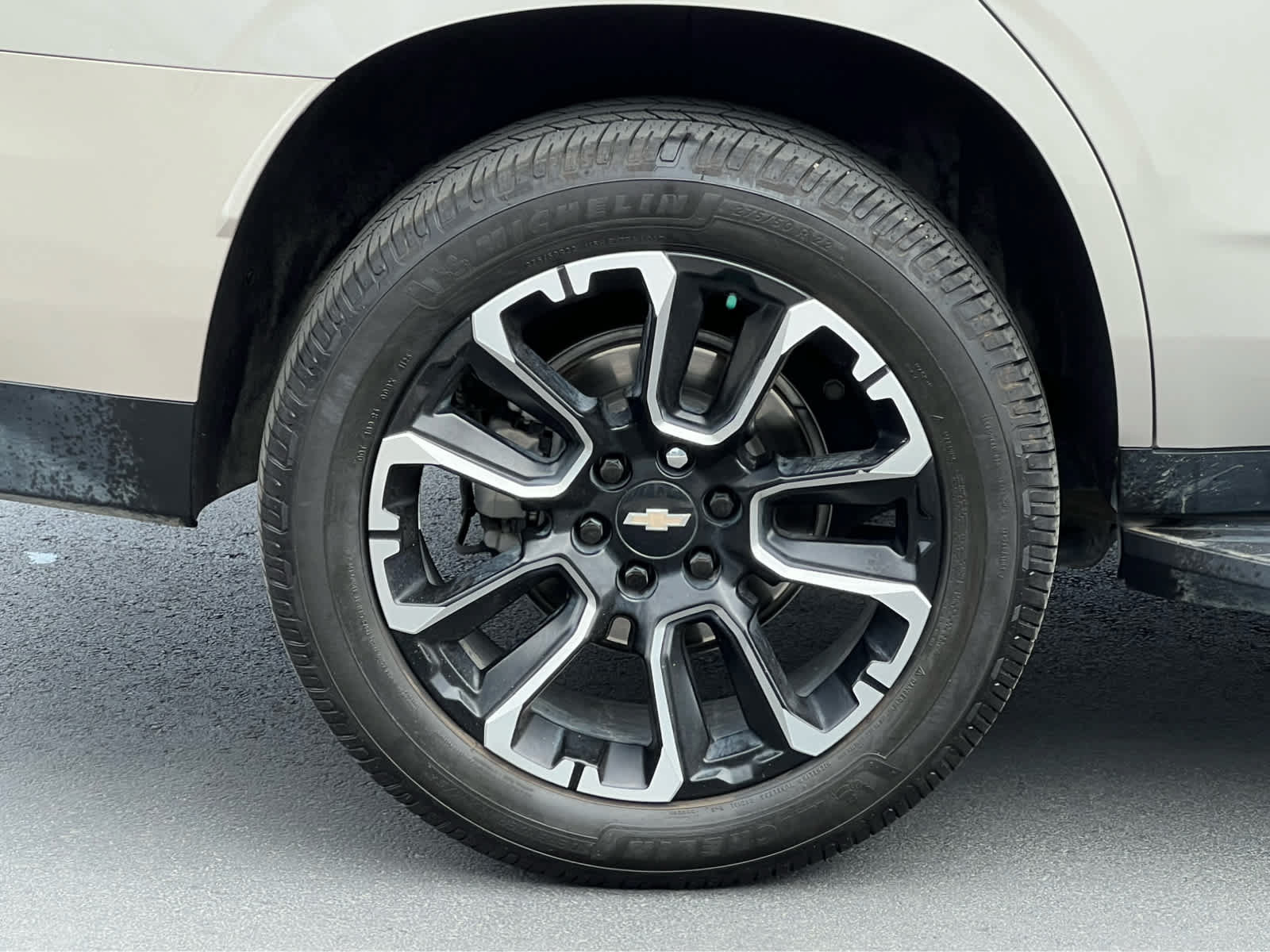 Used 2022 Chevrolet Tahoe LT w/ LT Signature Plus Package AWD/4WD image 15