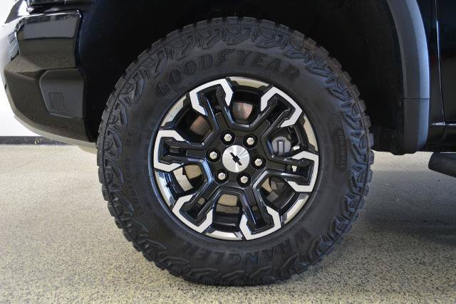 Used 2026 Chevrolet Silverado 1500 ZR2 AWD/4WD image 13