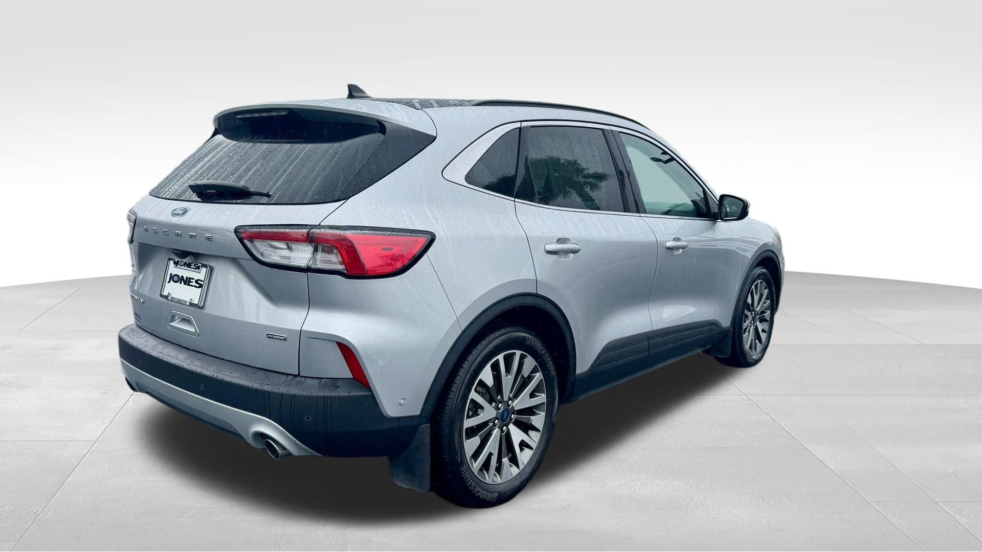 Certified 2020 Ford Escape Titanium w/ Titanium Premium Package 2.0 image 11