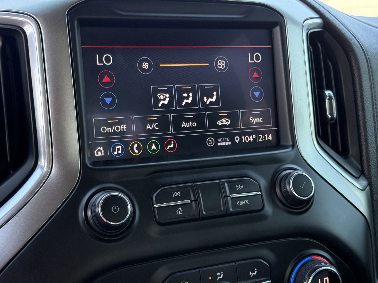 Used 2020 Chevrolet Silverado 2500 LTZ AWD/4WD image 18