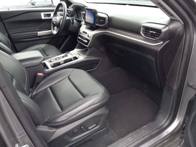 Certified 2023 Ford Explorer XLT w/ Equipment Group 202A AWD/4WD image 30