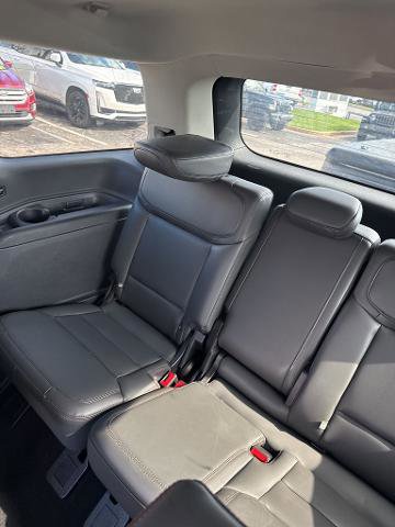 Certified 2025 Ford Expedition Active image 7