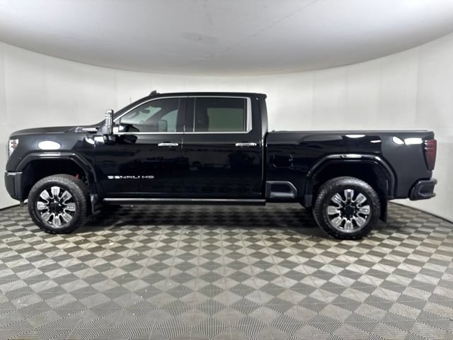 Used 2025 GMC Sierra 3500 Denali Ultimate AWD/4WD image 7