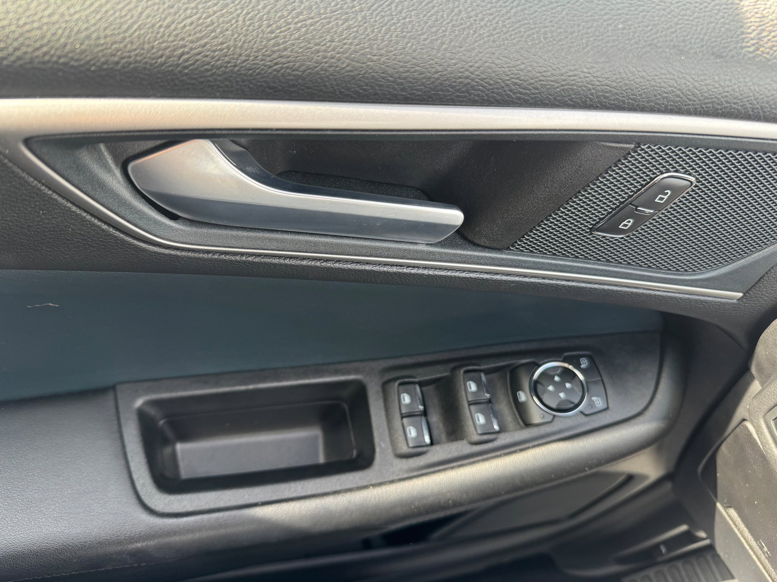Certified 2024 Ford Edge SEL w/ Sport Appearance Package AWD/4WD image 19