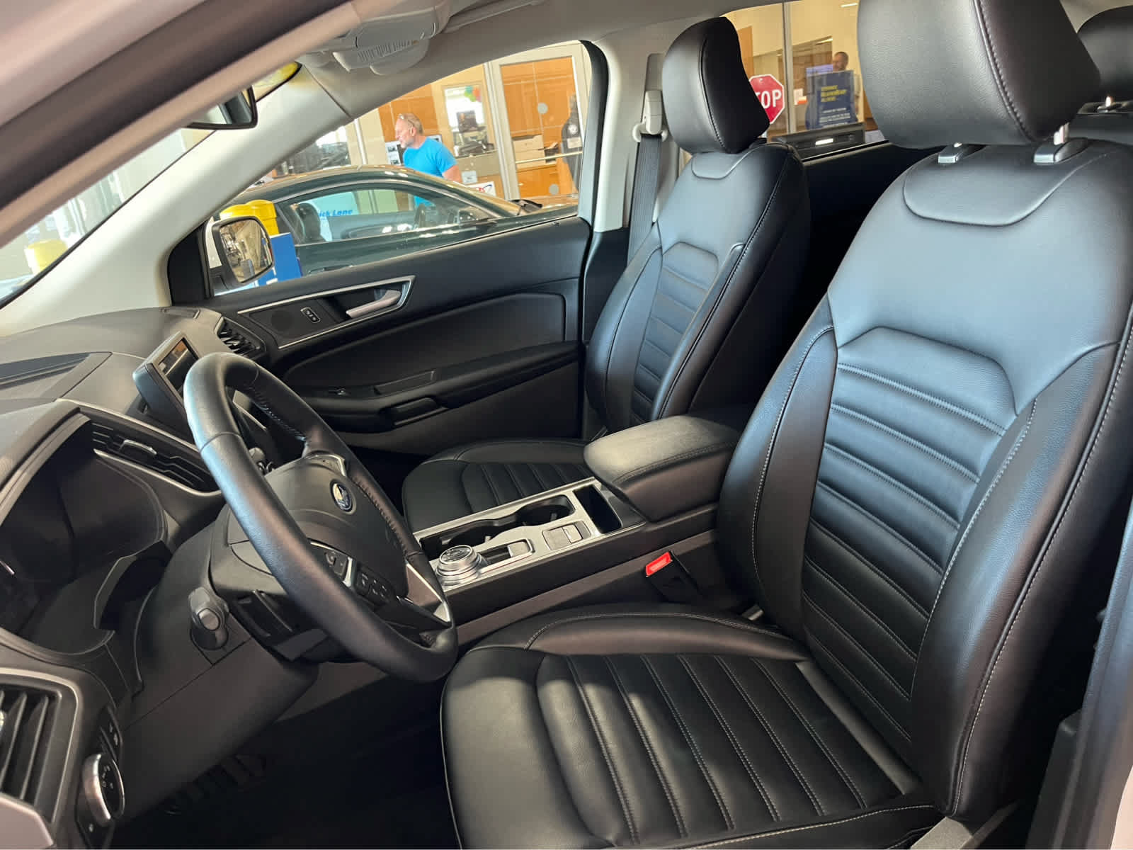Certified 2024 Ford Edge SEL w/ Convenience Package AWD/4WD image 17