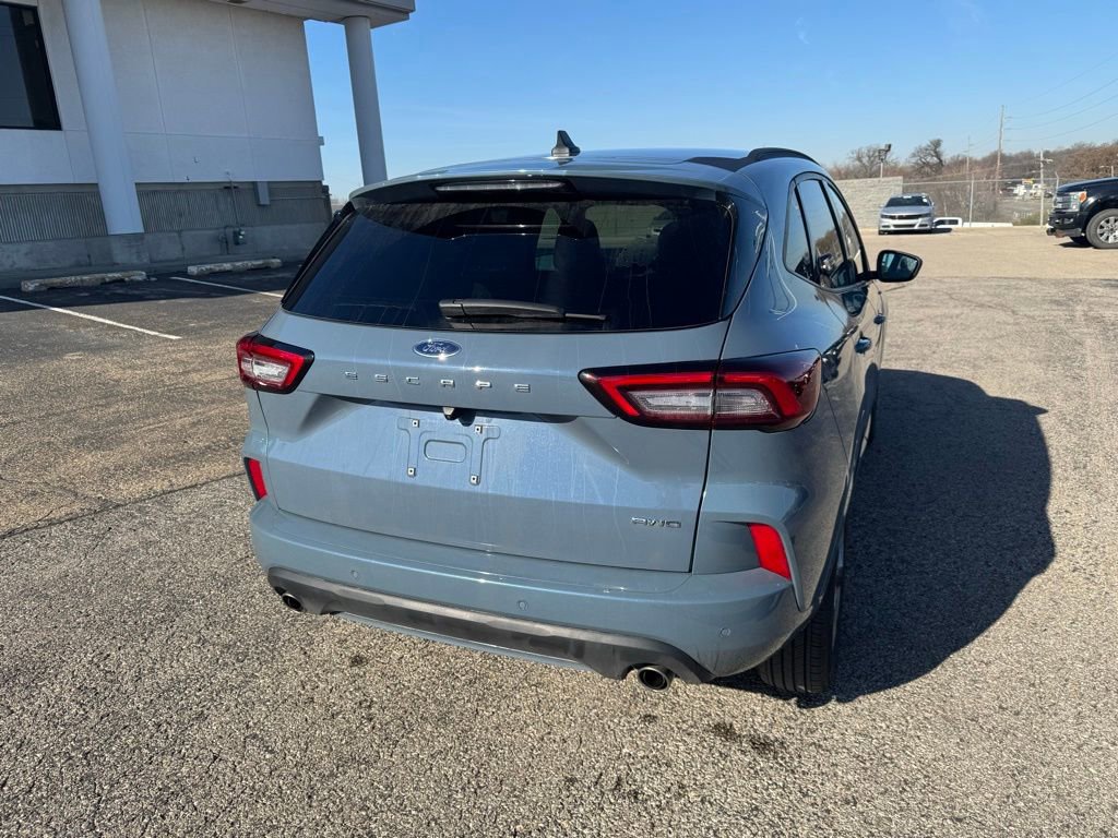 Certified 2023 Ford Escape ST-Line w/ Tech Pack #1 image 4