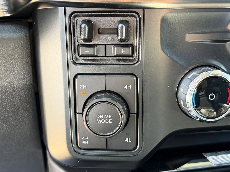 Certified 2023 Ford F350 Lariat w/ Tow Technology Package image 26