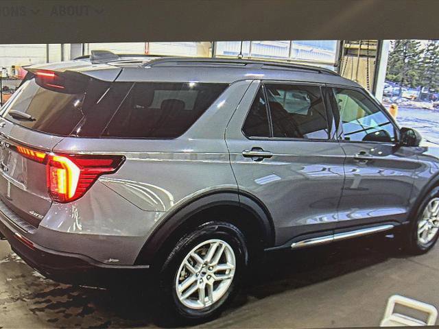 Certified 2025 Ford Explorer Active image 4