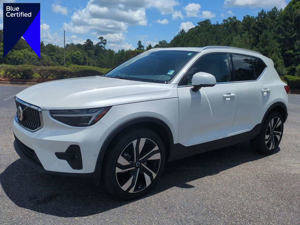 Used 2024 Volvo XC40 B5 Plus w/ Protection Package Premier video 1