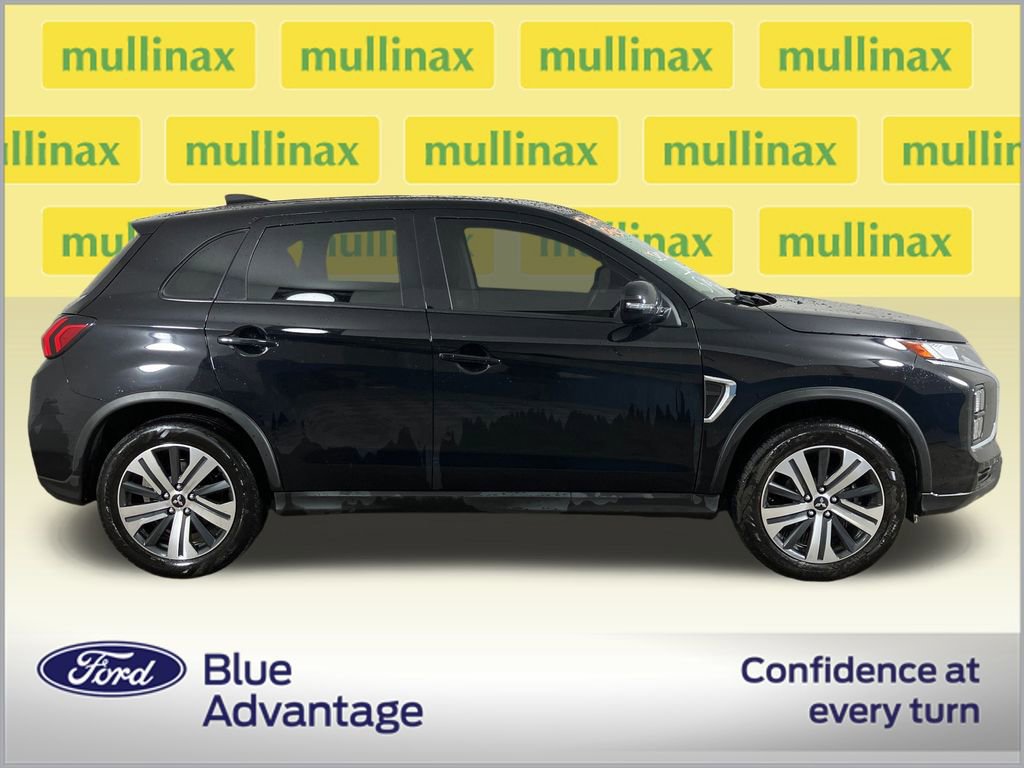 Used 2022 Mitsubishi Outlander Sport SE image 2