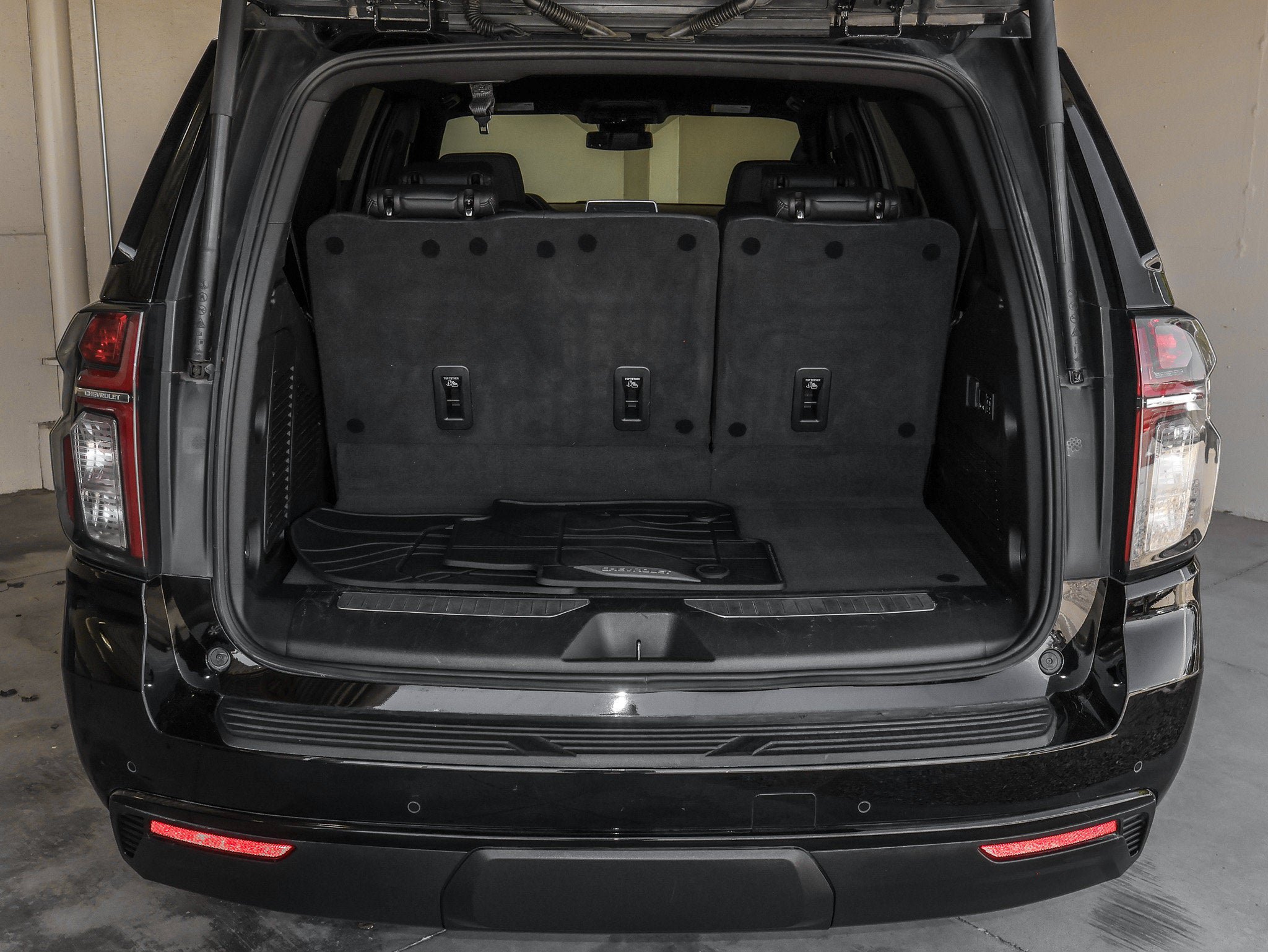 Used 2024 Chevrolet Tahoe RST w/ Luxury Package AWD/4WD image 47