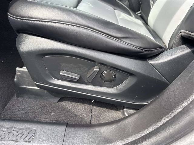 Certified 2023 Ford Explorer XLT w/ Equipment Group 202A AWD/4WD image 11