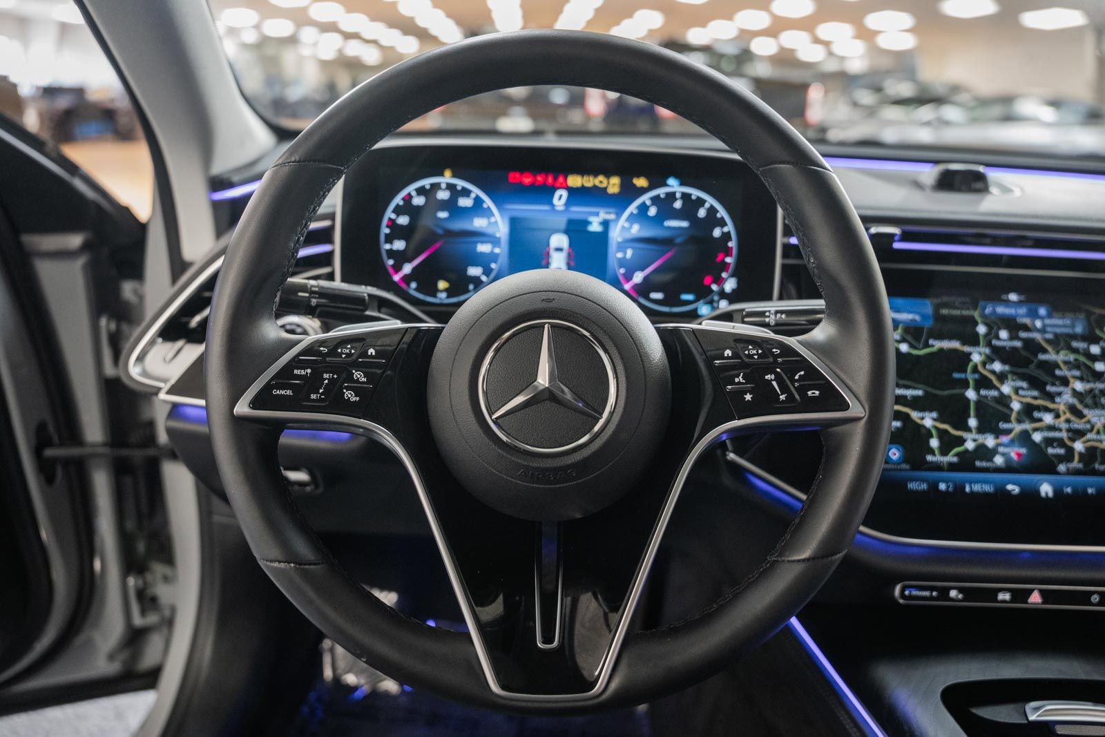 Used 2025 Mercedes-Benz E 350 4MATIC Sedan image 34