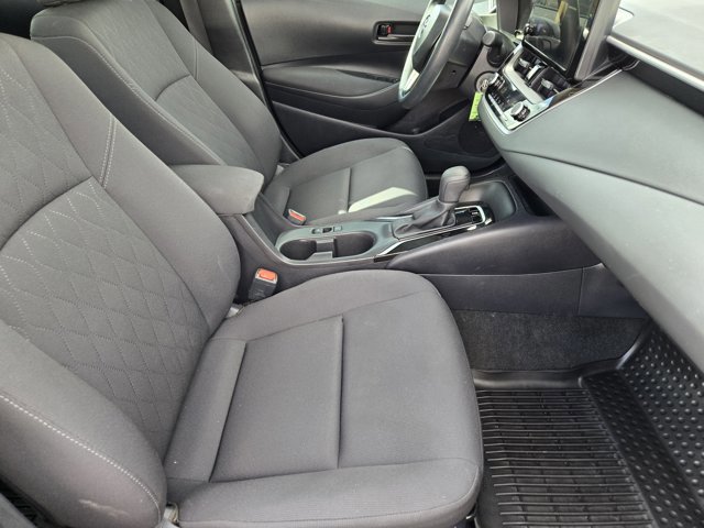 Used 2025 Toyota Corolla LE image 13